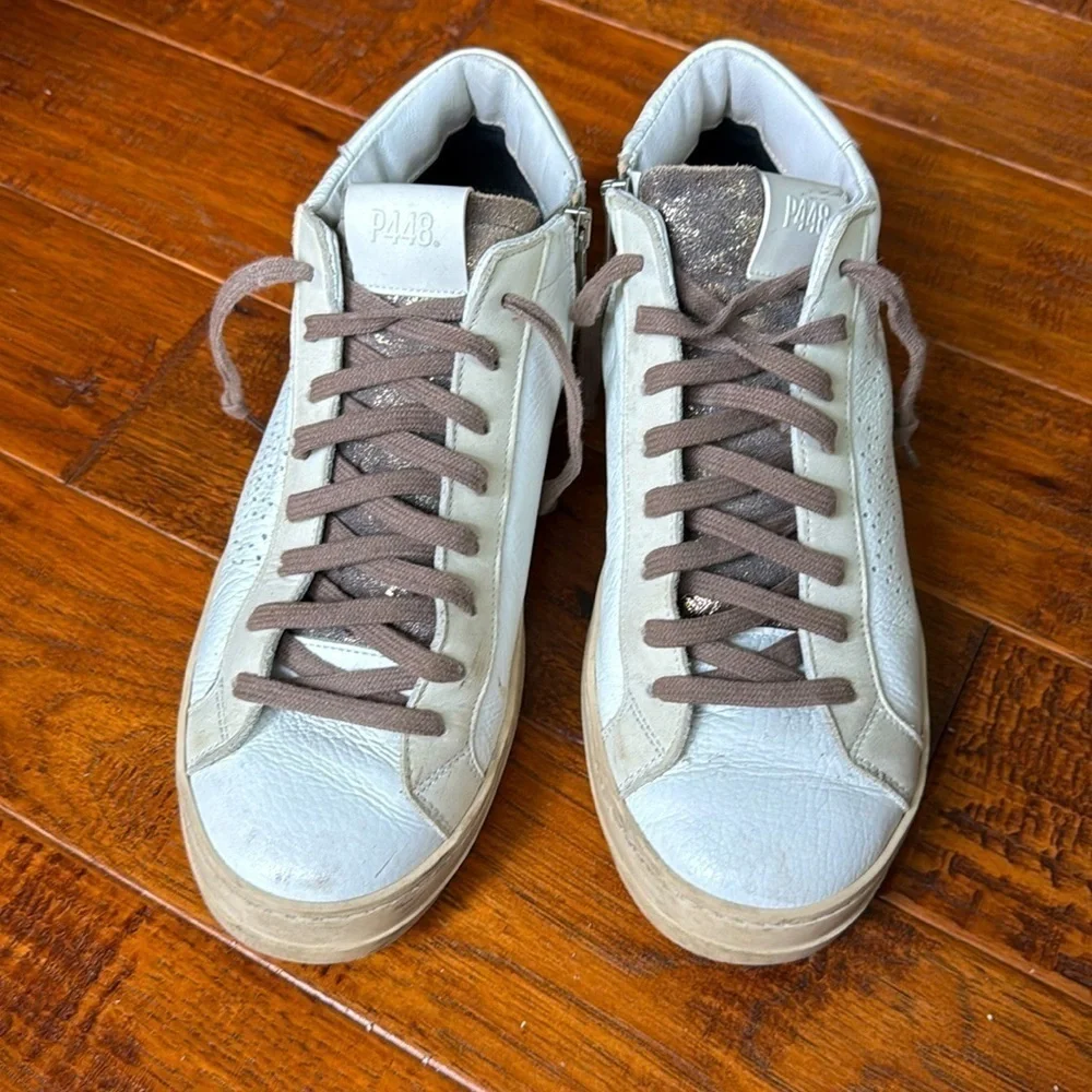 P448 Jack white and cream sneaker shoe, size 41